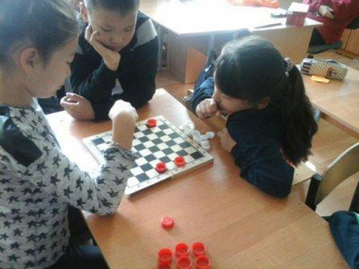 Cоревнования по шашкам между учащимися 5-6 классов