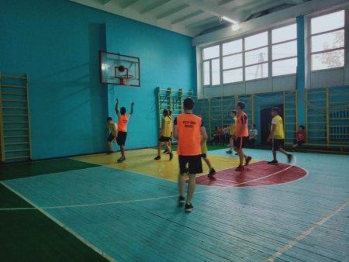 С учащимися  7-8 классов проведены соревнования по баскетболу