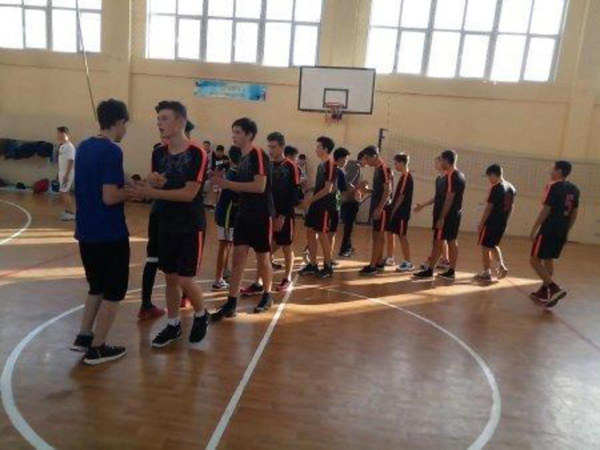 Школьная лига по баскетболу