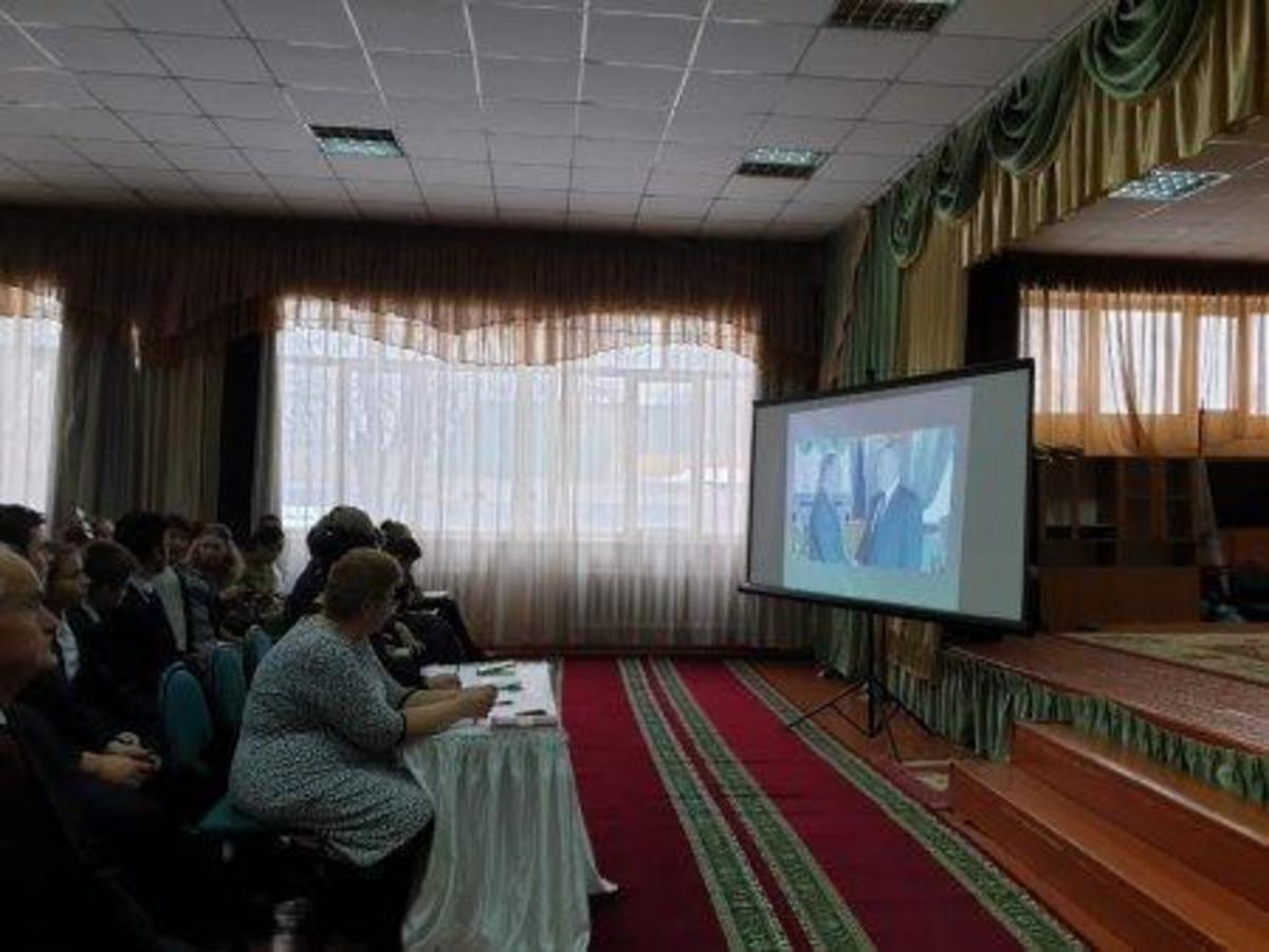 Проведён открытый урок на тему :"Лидер тот, кто ведёт за собой других."