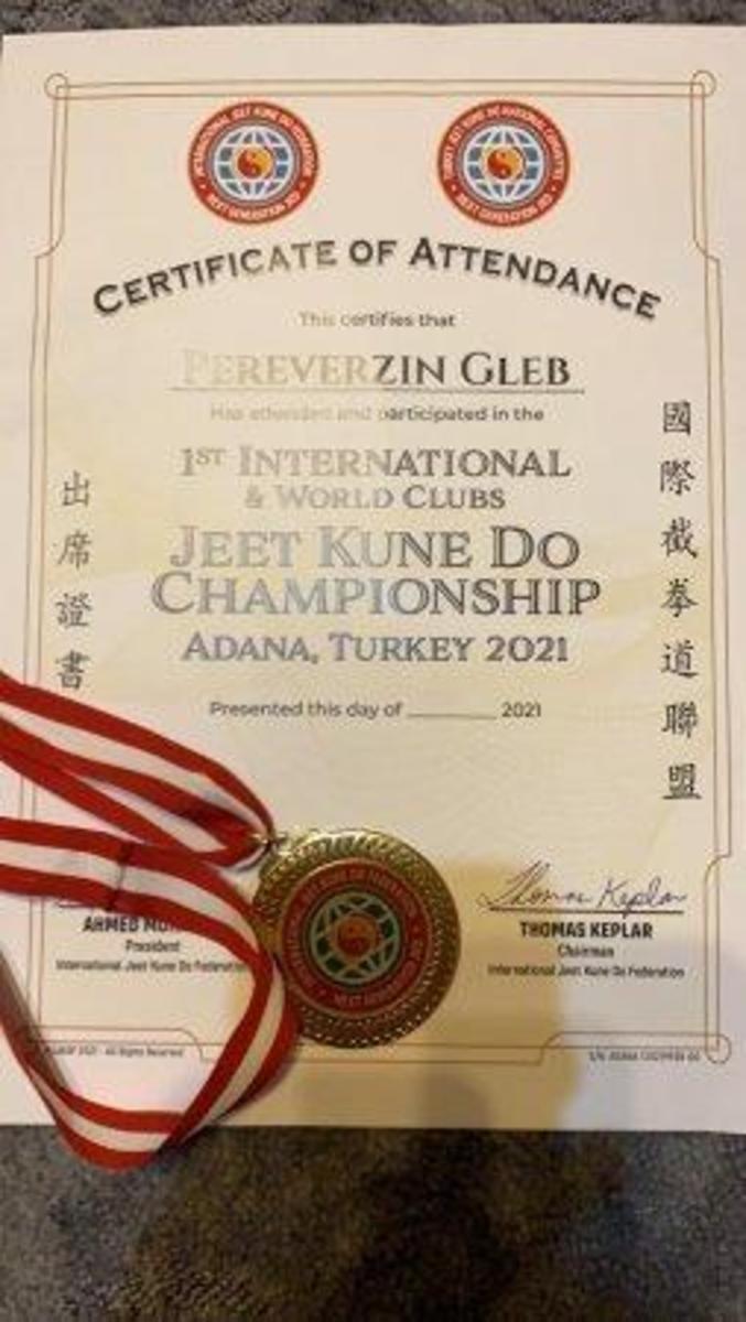 Награждён сертификатом за участие в 1 Международном Чемпионате по JEET KUNE DO. Город Адана, Турция.