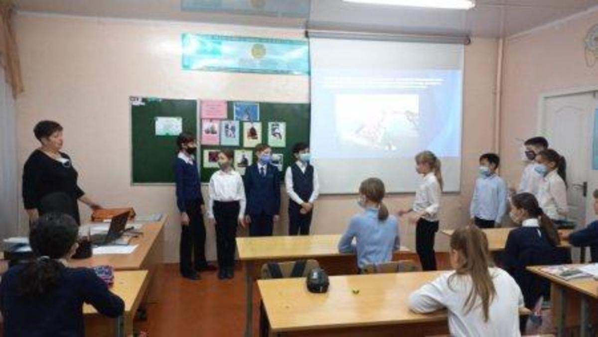 Проведён открытый классный час на тему : ,, Вековые чаяния казахского народа."