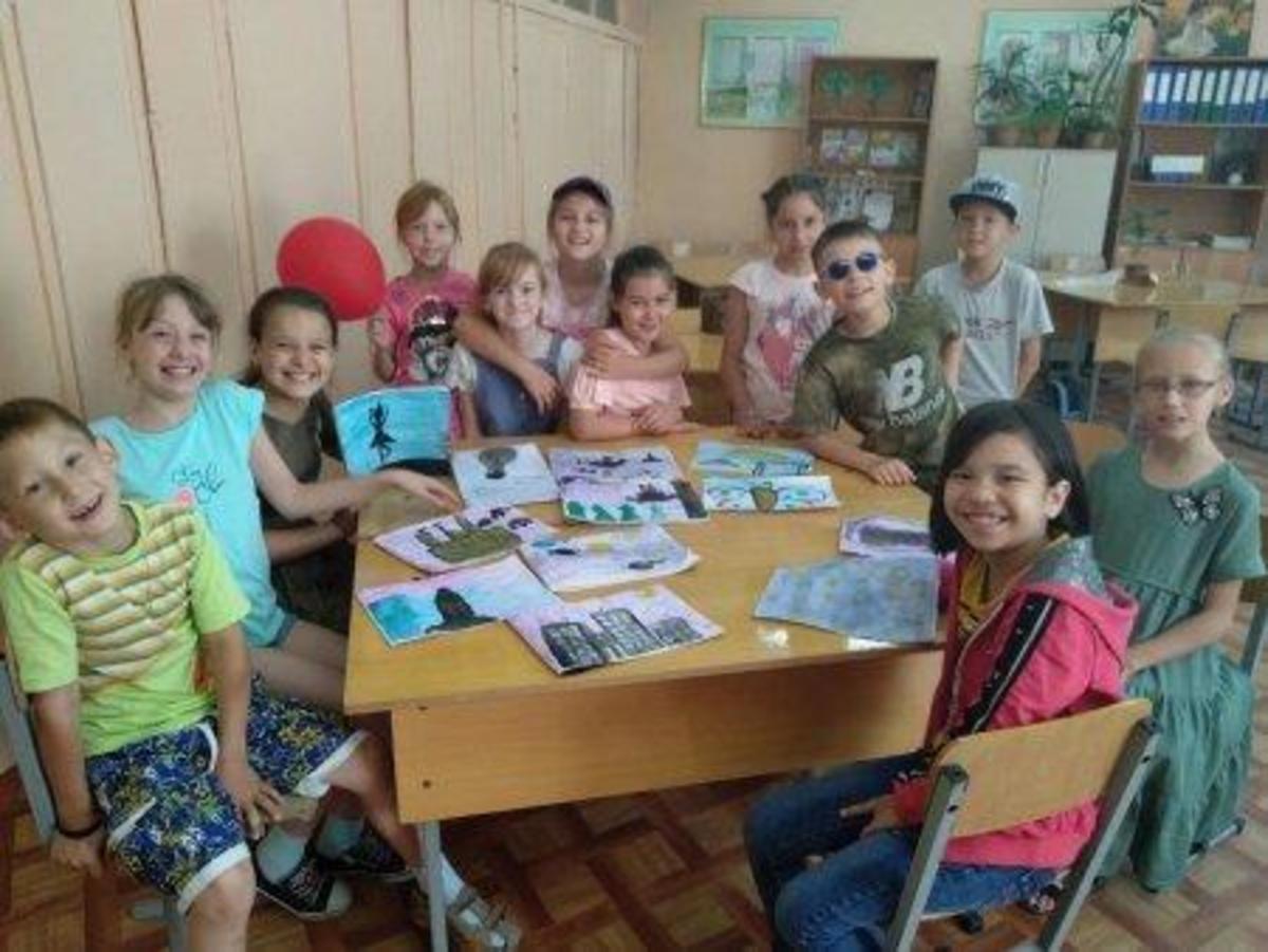 Таңдаулы өнер үйірмесі .Кружок изобразительного искусства