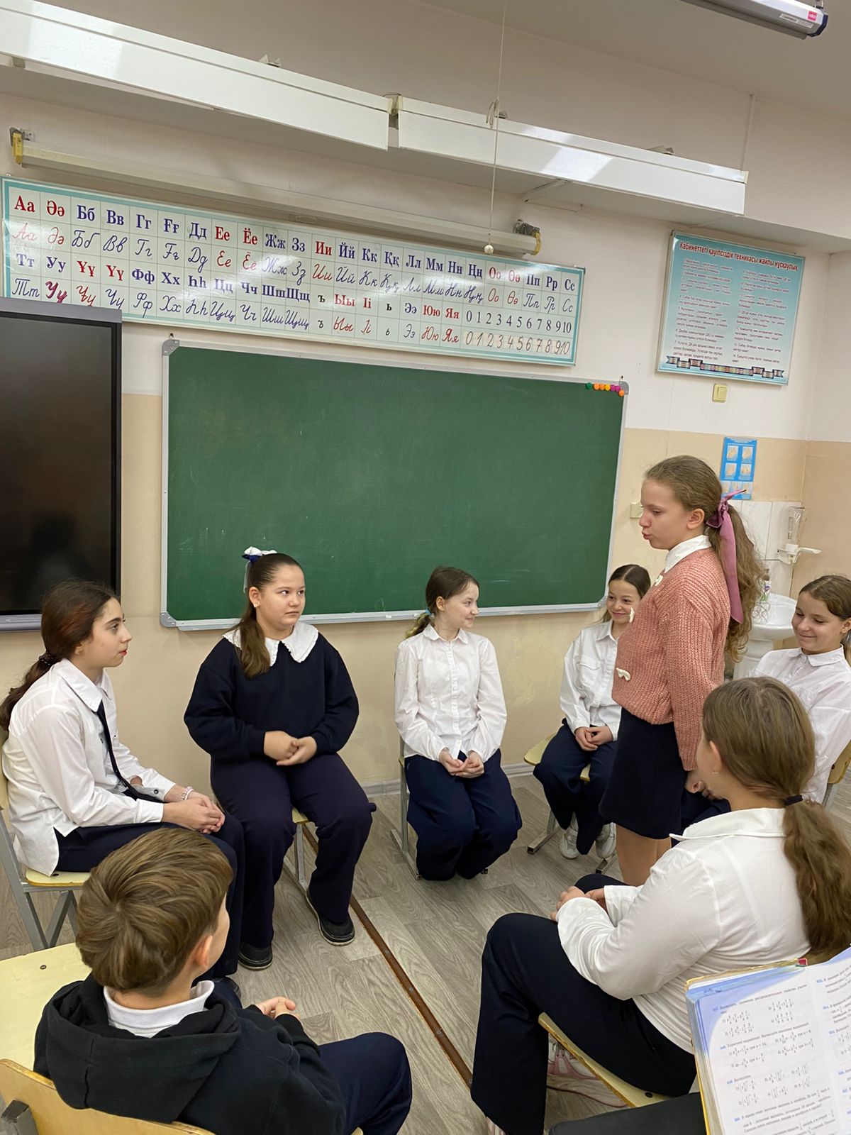 Оқырмандар клубы. Читательский клуб.